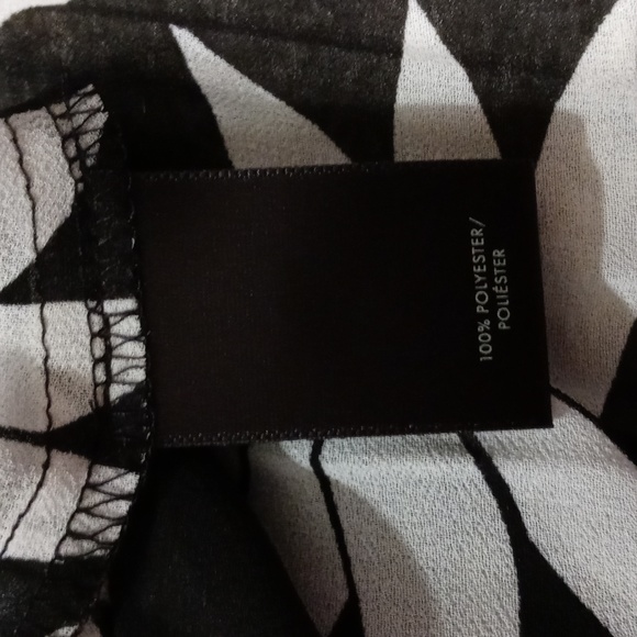 🆕️ 🖤Ann Taylor🖤 - Floral Pleated V-Neck L/S Top - Picture 8 of 12